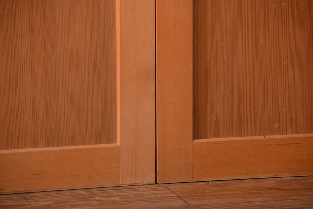 アンティーク　柾目材の高級木味板戸2枚セット