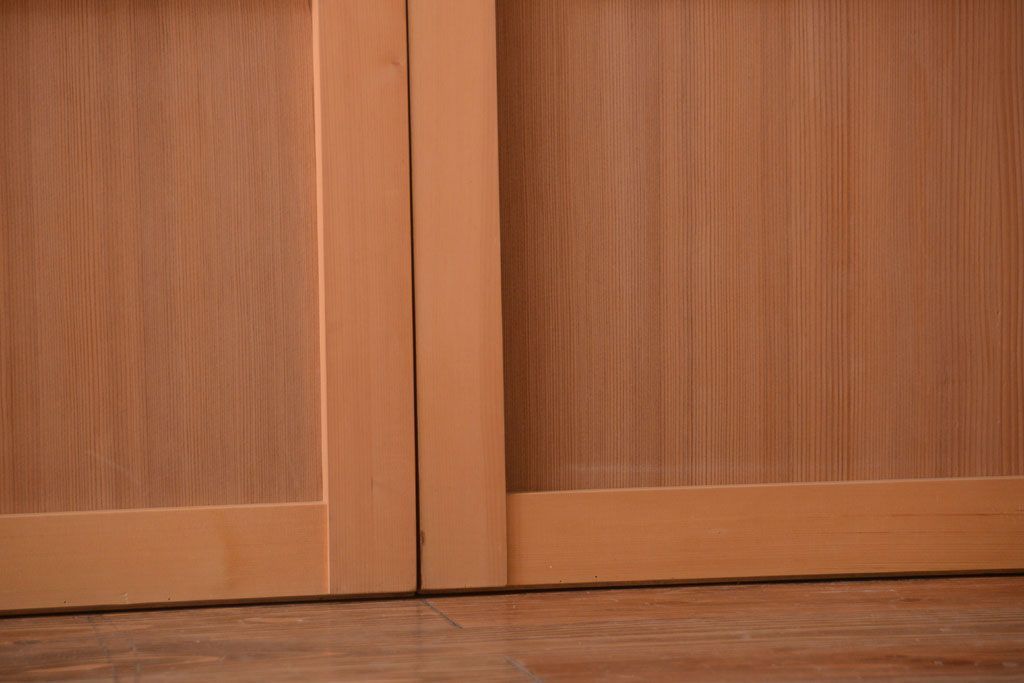 アンティーク　柾目材の高級木味板戸2枚セット