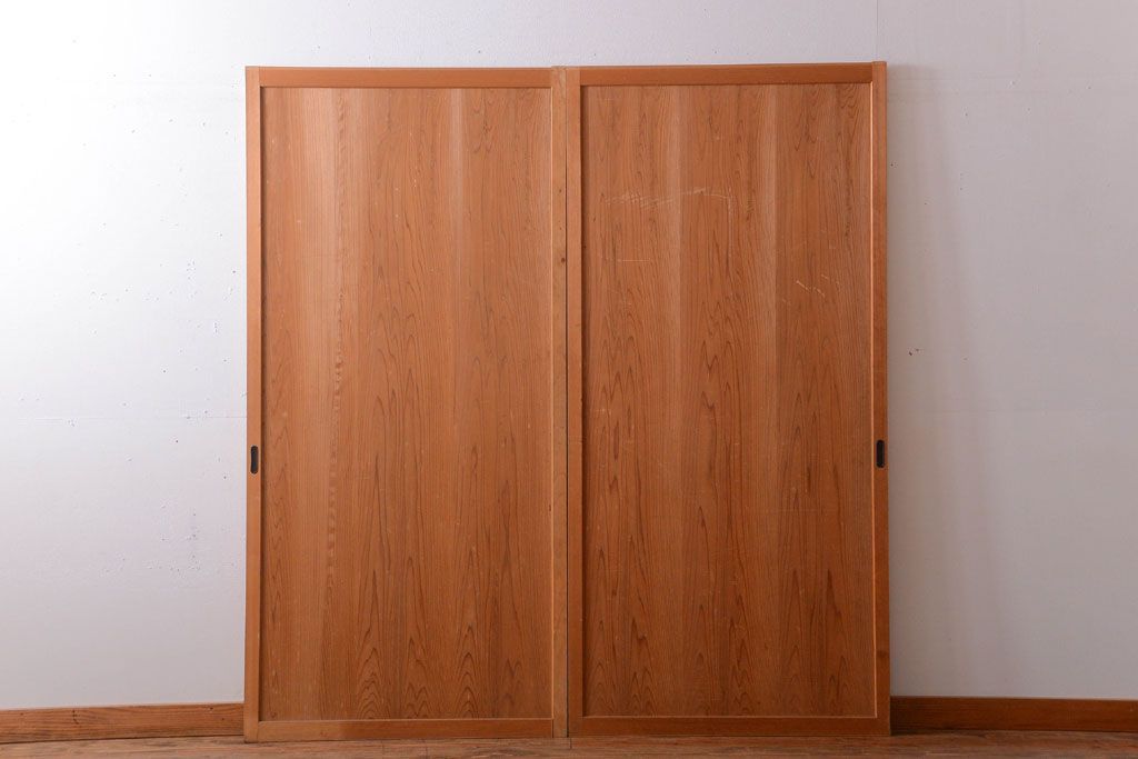 アンティーク　ナチュラルな古い木味のシンプルな板戸2枚セット