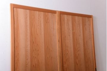 アンティーク　ナチュラルな古い木味のシンプルな板戸2枚セット
