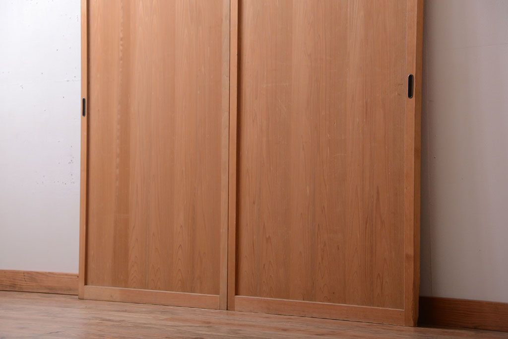 アンティーク　ナチュラルな古い木味のシンプルな板戸2枚セット