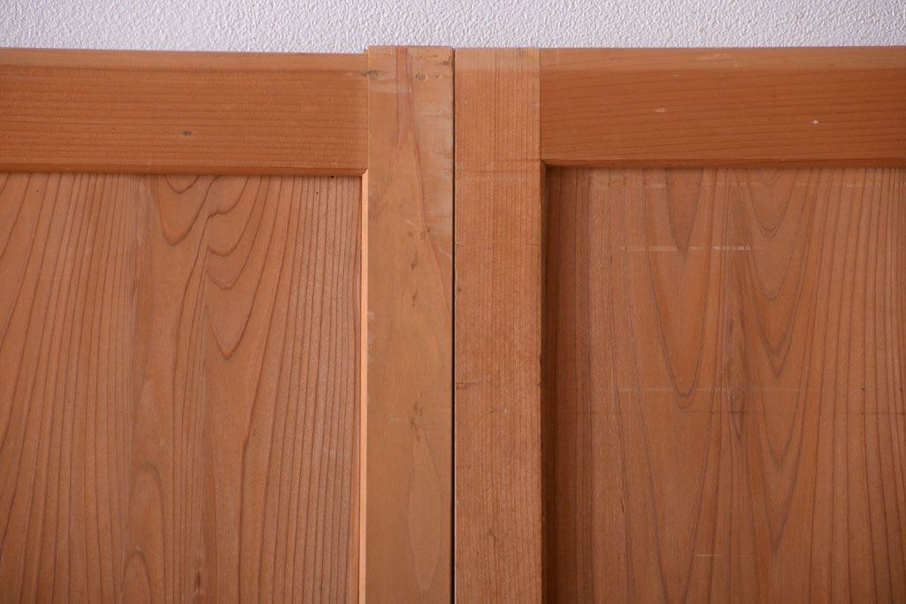 アンティーク　ナチュラルな古い木味のシンプルな板戸2枚セット