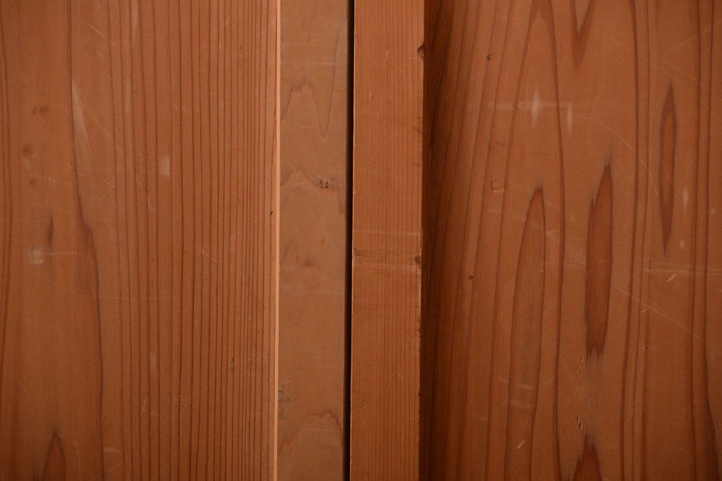 アンティーク　ナチュラルな古い木味のシンプルな板戸2枚セット