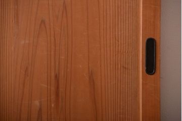 アンティーク　ナチュラルな古い木味のシンプルな板戸2枚セット