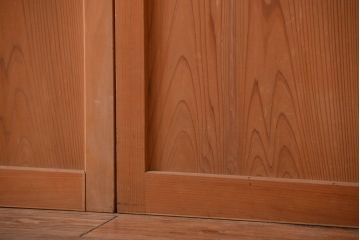 アンティーク　ナチュラルな古い木味のシンプルな板戸2枚セット