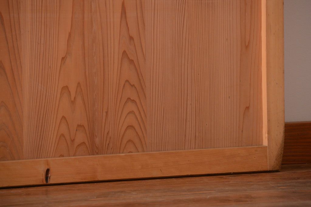 アンティーク　ナチュラルな古い木味のシンプルな板戸2枚セット