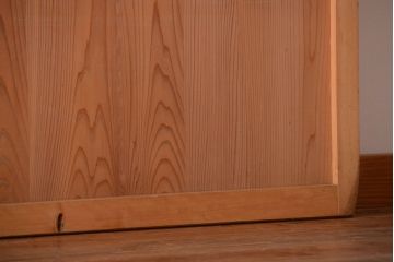 アンティーク　ナチュラルな古い木味のシンプルな板戸2枚セット