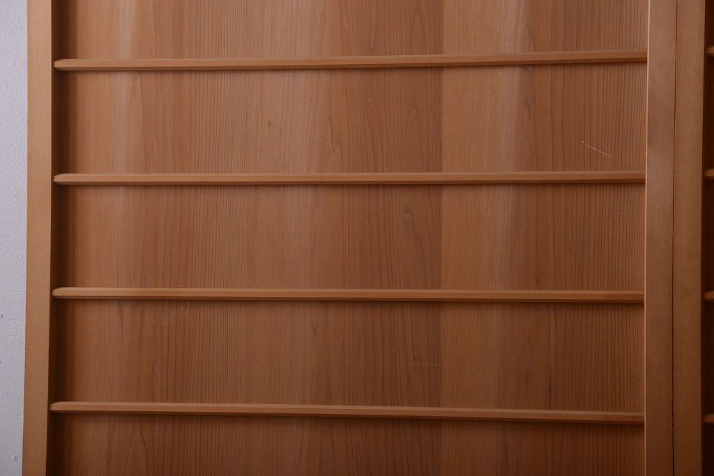 アンティーク　ナチュラルな古い木味のシンプルな舞良戸2枚セット