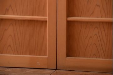 アンティーク　ナチュラルな古い木味のシンプルな舞良戸2枚セット