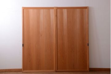 アンティーク　ナチュラルな古い木味のシンプルな舞良戸2枚セット