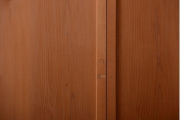 アンティーク　ナチュラルな古い木味のシンプルな舞良戸2枚セット