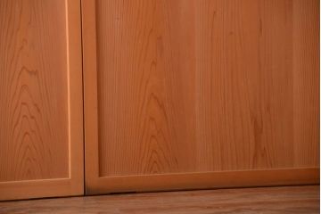 アンティーク　ナチュラルな古い木味のシンプルな舞良戸2枚セット