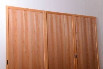 アンティーク　ナチュラルな古い木味のシンプルな板戸3枚セット