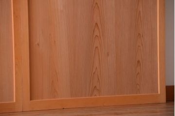 アンティーク　ナチュラルな古い木味のシンプルな板戸3枚セット