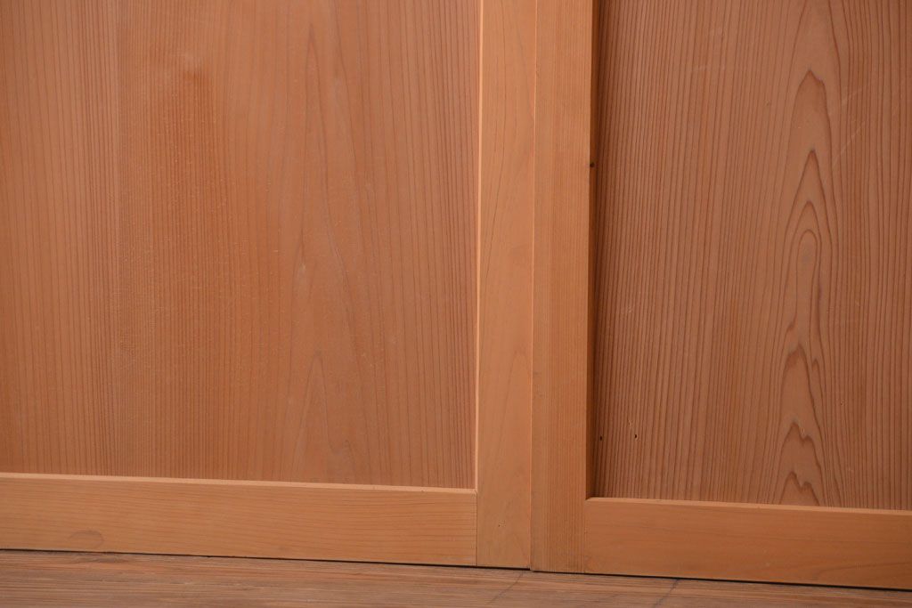 アンティーク　ナチュラルな古い木味のシンプルな板戸3枚セット