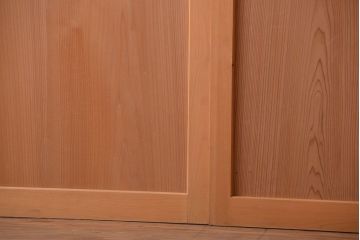 アンティーク　ナチュラルな古い木味のシンプルな板戸3枚セット