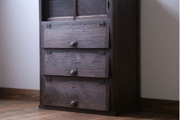 レトロ家具　昭和レトロ　古い木の小ぶりなパタパタ収納棚(下駄箱)