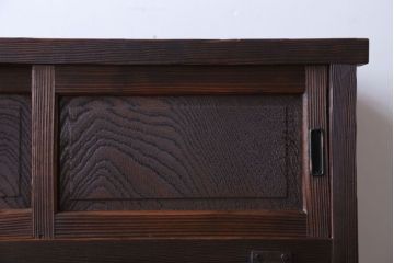 レトロ家具　昭和レトロ　古い木の小ぶりなパタパタ収納棚(下駄箱)
