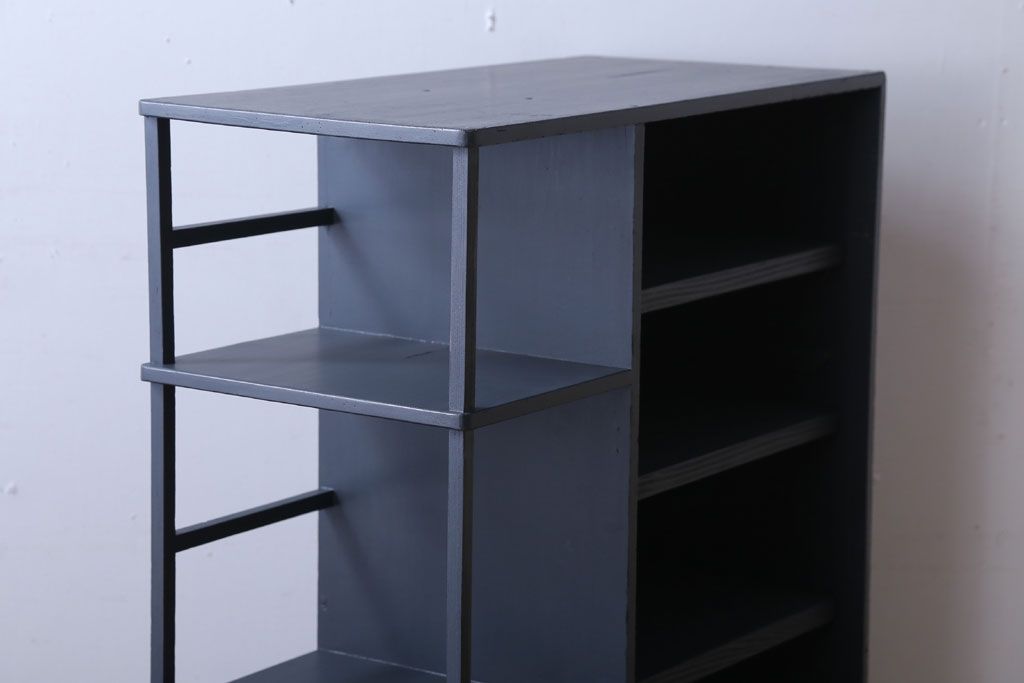 アンティーク家具　アンティーク　シックでおしゃれなペイント収納棚