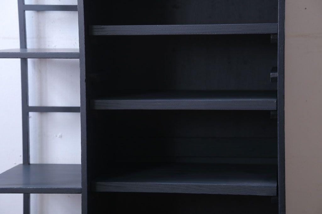 アンティーク家具　アンティーク　シックでおしゃれなペイント収納棚