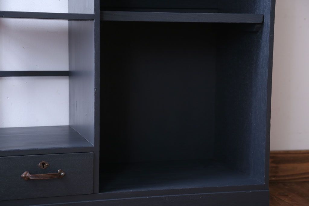 アンティーク家具　アンティーク　シックでおしゃれなペイント収納棚