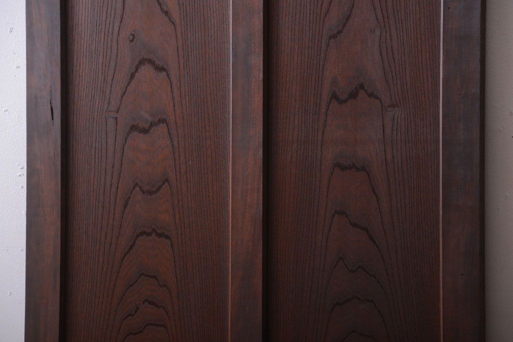 古民具・骨董　重厚な太い框の高級アンティーク板戸