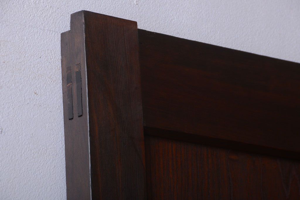 古民具・骨董　重厚な太い框の高級アンティーク板戸