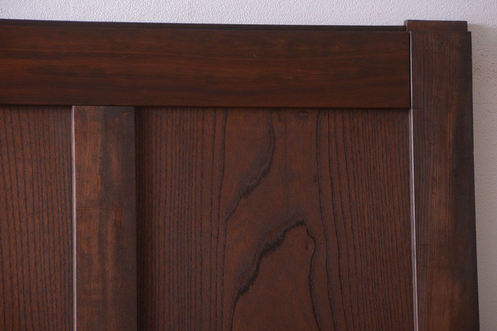 古民具・骨董　重厚な太い框の高級アンティーク板戸