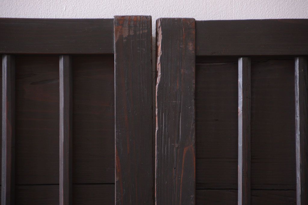 古民具・骨董　縦桟が味わい深いアンティーク格子板戸(窓)(1)