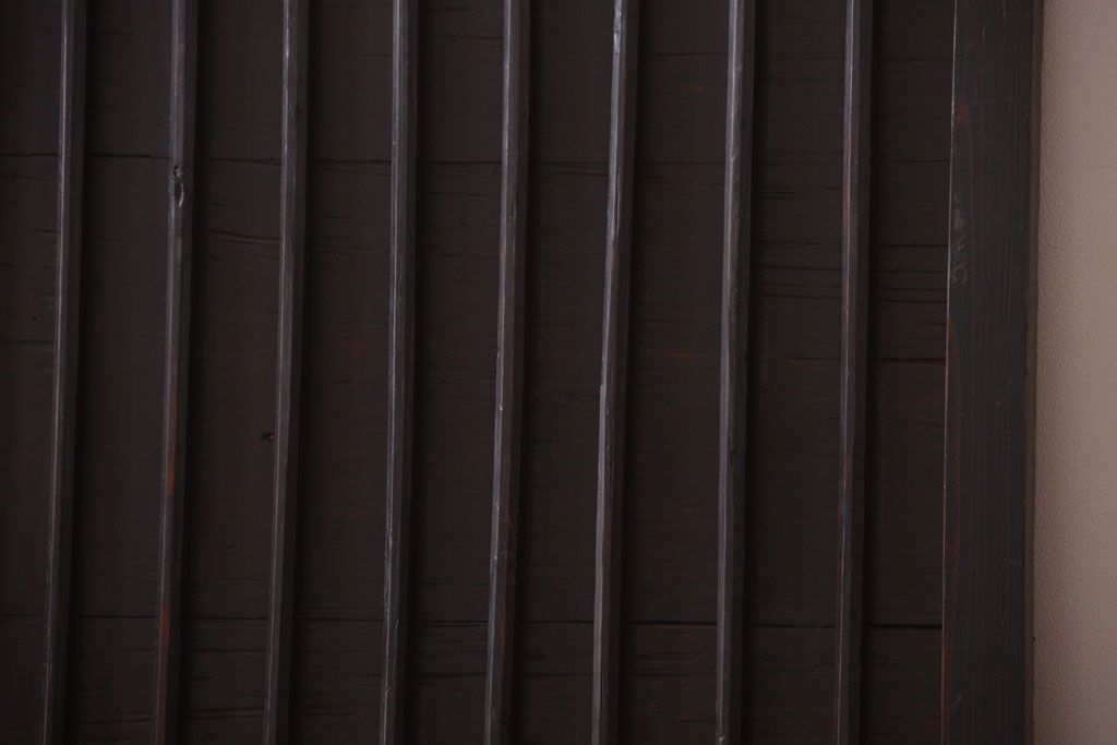 古民具・骨董　縦桟が味わい深いアンティーク格子板戸(窓)(1)