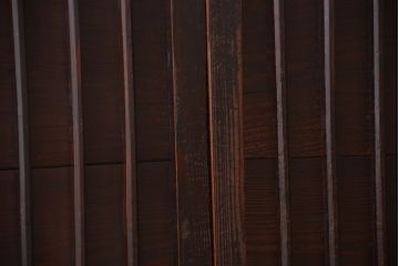 古民具・骨董　縦桟が味わい深いアンティーク格子板戸(窓)(1)