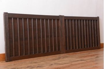 古民具・骨董　縦桟が味わい深いアンティーク格子板戸(窓)(2)