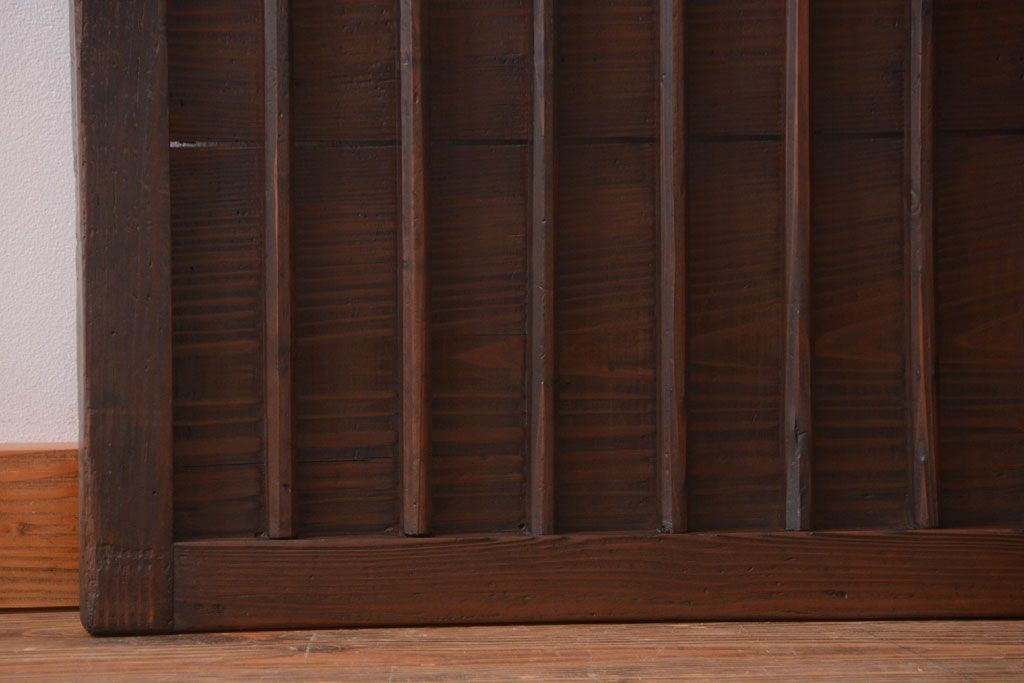 古民具・骨董　縦桟が味わい深いアンティーク格子板戸(窓)(2)