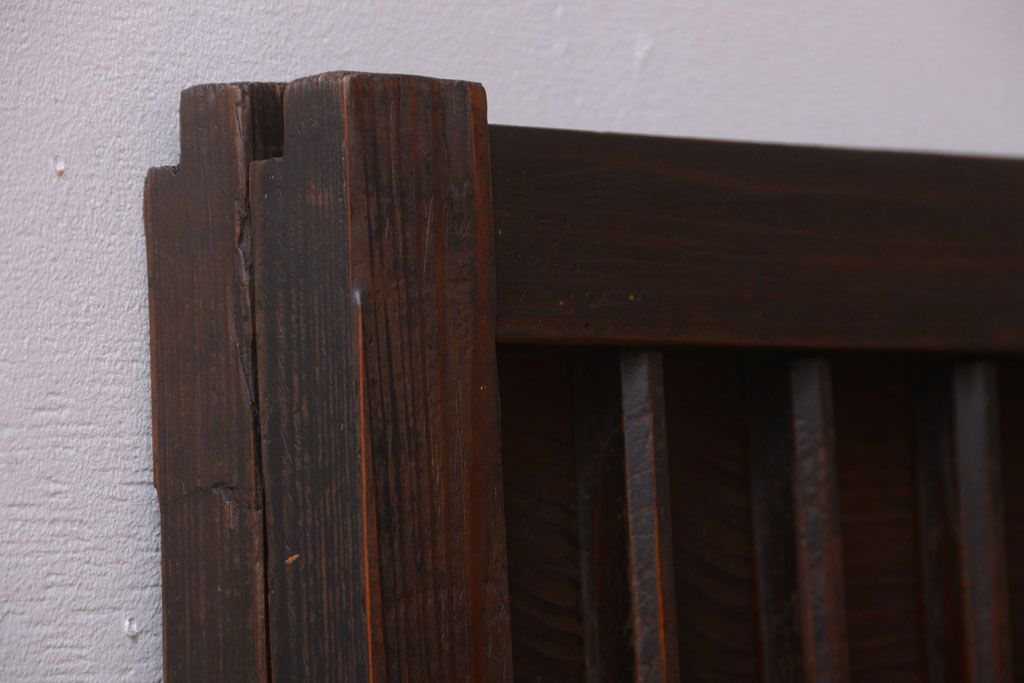 古民具・骨董　縦桟が味わい深いアンティーク格子板戸(窓)(2)