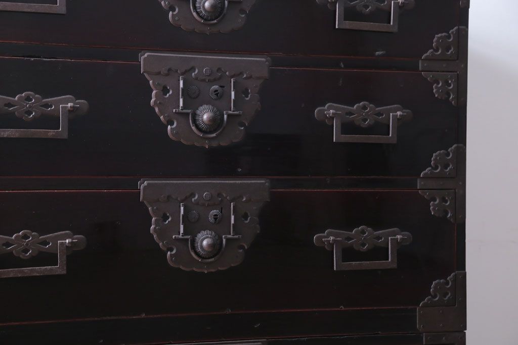 アンティーク家具　古民具・骨董　六丁引きの上手物!総桐材の重ね庄内箪笥(桐箪笥、桐たんす)