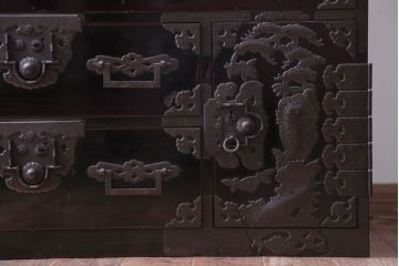 アンティーク家具　古民具・骨董　六丁引きの上手物!総桐材の重ね庄内箪笥(桐箪笥、桐たんす)