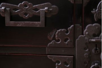 アンティーク家具　古民具・骨董　六丁引きの上手物!総桐材の重ね庄内箪笥(桐箪笥、桐たんす)