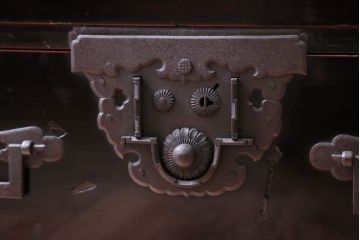 アンティーク家具　古民具・骨董　六丁引きの上手物!総桐材の重ね庄内箪笥(桐箪笥、桐たんす)