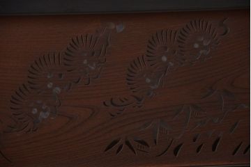 古民具・骨董　最高級品!透かし彫りが美しい欅一枚板の欄間