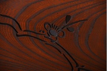 古民具・骨董　最高級品!漆が美しい欅一枚板の欄間(1)