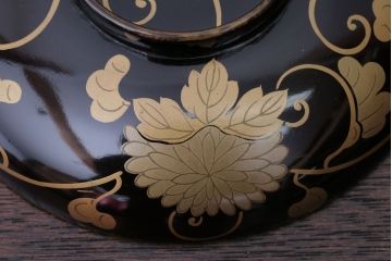 アンティーク雑貨　アンティーク　古い蒔絵の木製蓋付き椀4客