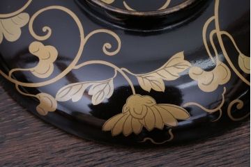 アンティーク雑貨　アンティーク　古い蒔絵の木製蓋付き椀4客