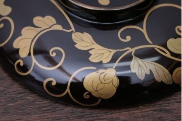 アンティーク雑貨　アンティーク　古い蒔絵の木製蓋付き椀4客