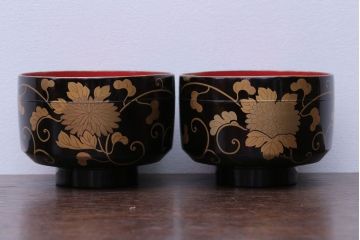 アンティーク雑貨　アンティーク　古い蒔絵の木製蓋付き椀4客