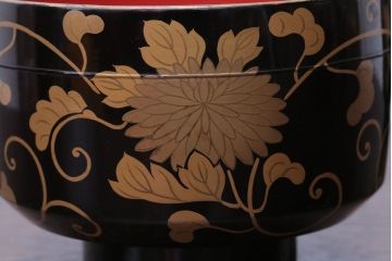 アンティーク雑貨　アンティーク　古い蒔絵の木製蓋付き椀4客