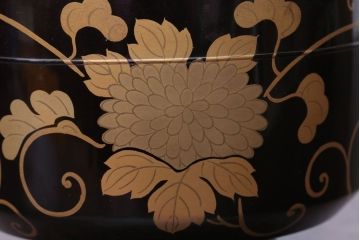 アンティーク雑貨　アンティーク　古い蒔絵の木製蓋付き椀4客