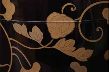 アンティーク雑貨　アンティーク　古い蒔絵の木製蓋付き椀4客