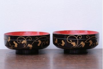 アンティーク雑貨　アンティーク　古い蒔絵の木製蓋付き椀4客