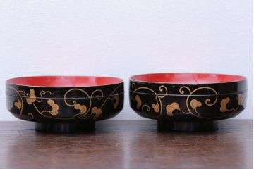 アンティーク雑貨　アンティーク　古い蒔絵の木製蓋付き椀4客