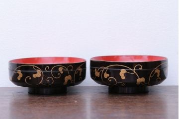 アンティーク雑貨　アンティーク　古い蒔絵の木製蓋付き椀4客